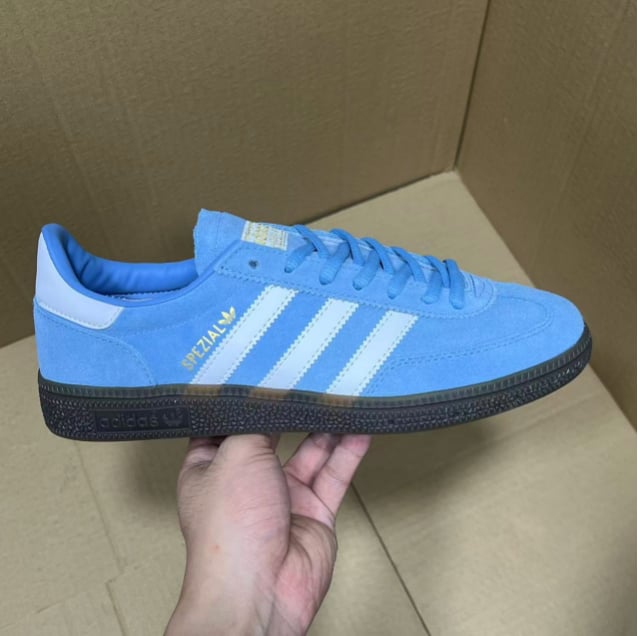 View 4 - White / Blue