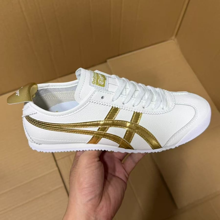 View 2 - White / Gold