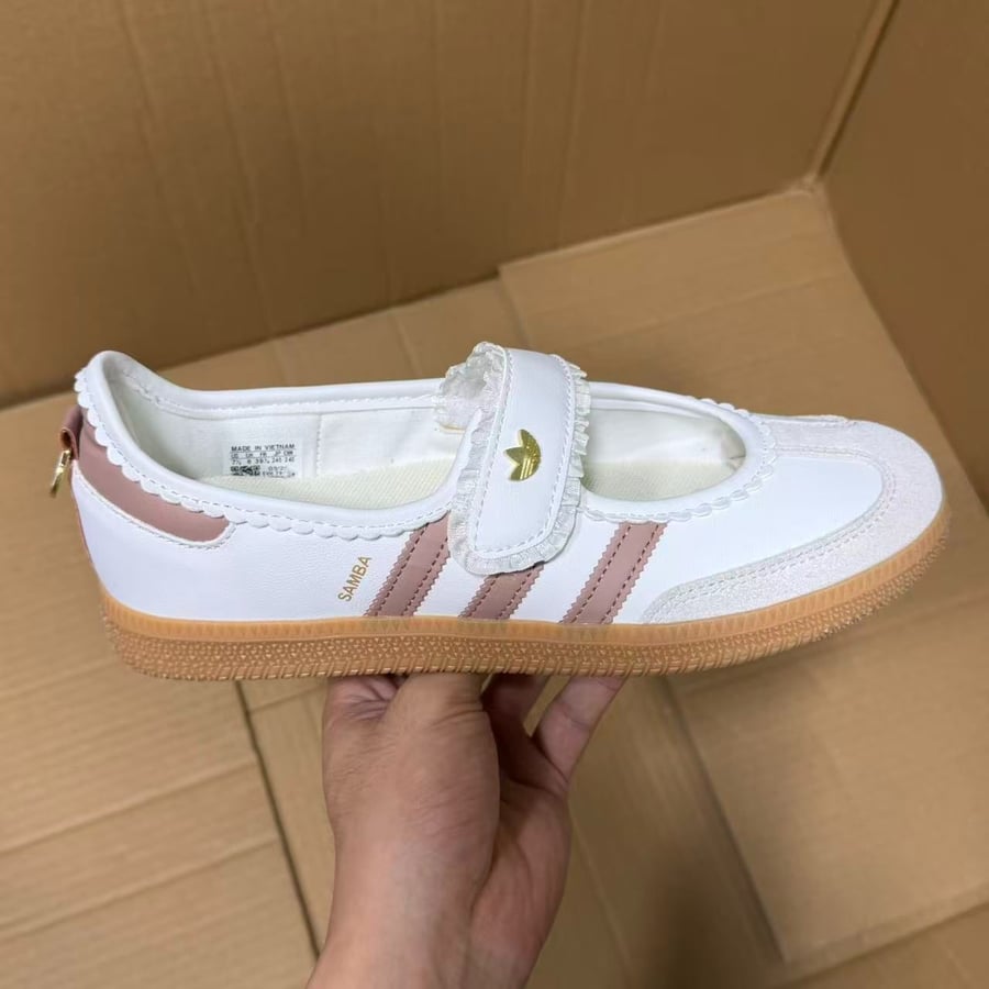 View 2 - White / Pink