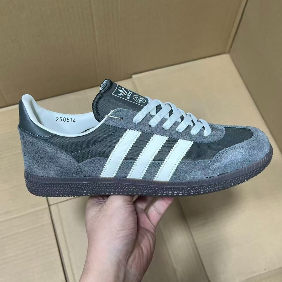 View 2 - Grey