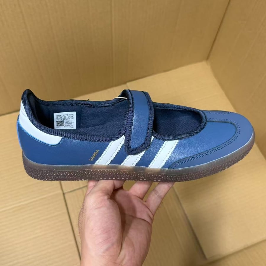 View 2 - Blue