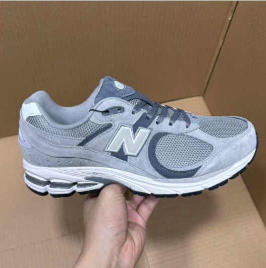 View 2 - White / Grey