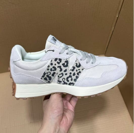 View 5 - White / Beige