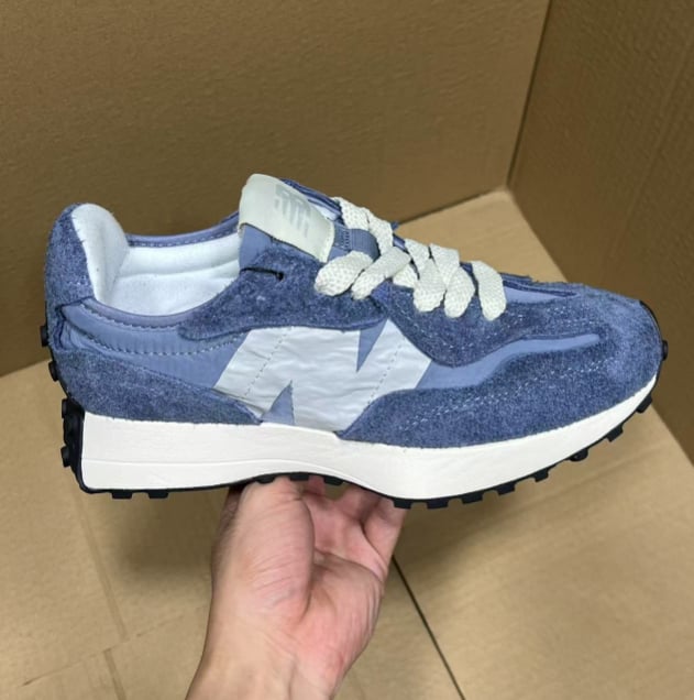 View 2 - Grey / Blue