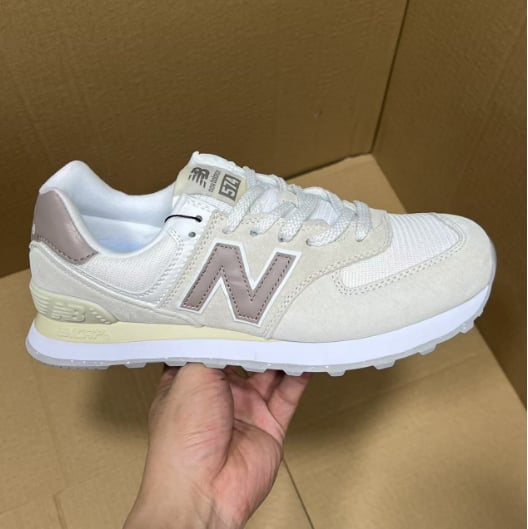 View 4 - White / Beige