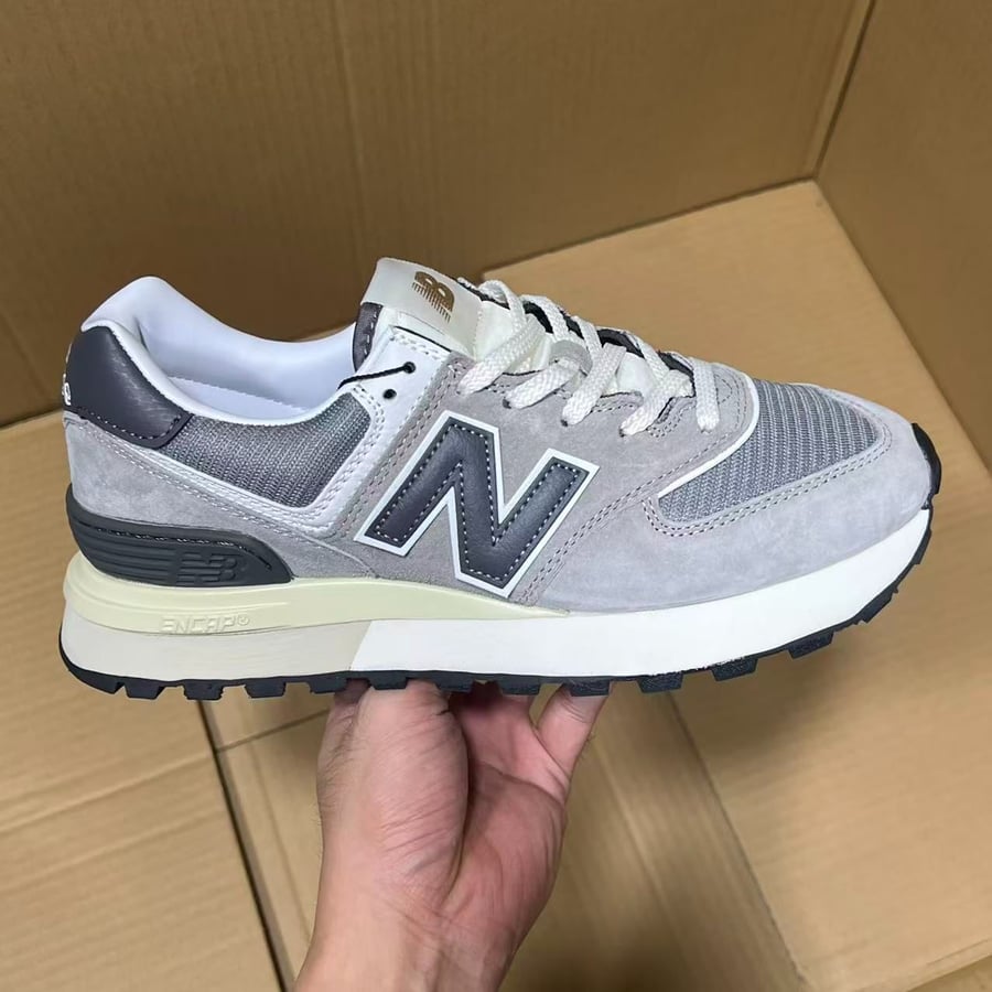 View 3 - Grey