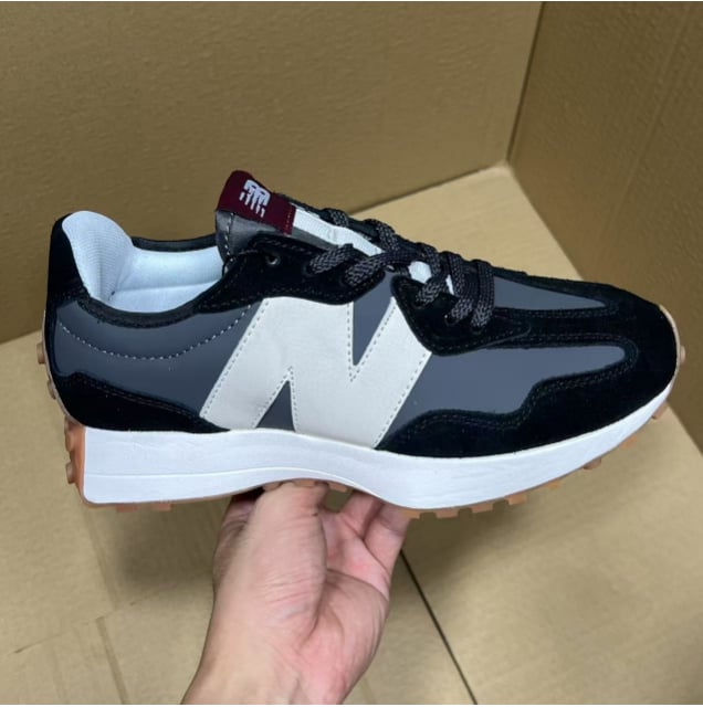 View 4 - Black / Grey