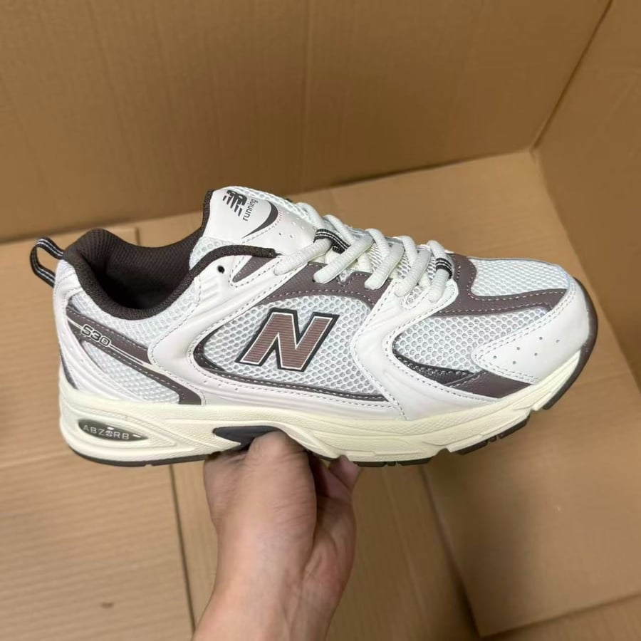 View 4 - White / Brown