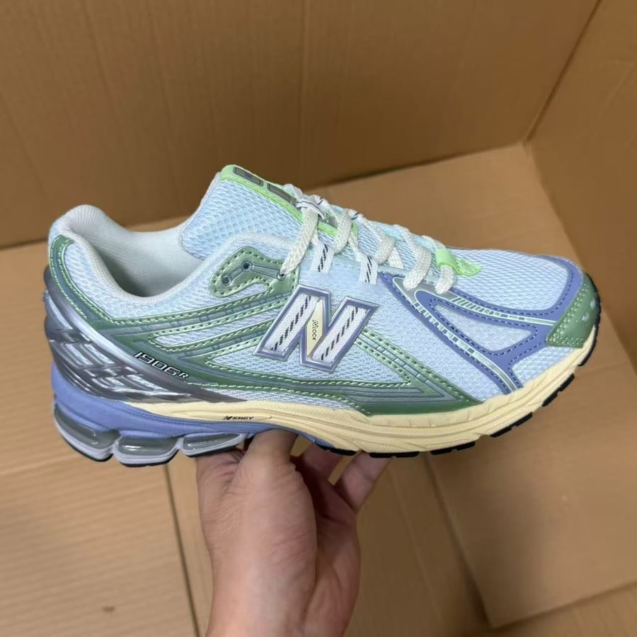 View 6 - Blue / Green