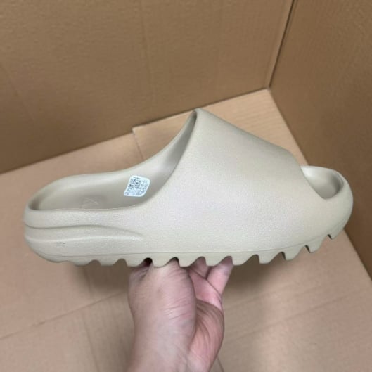 View 2 - Brown / Beige