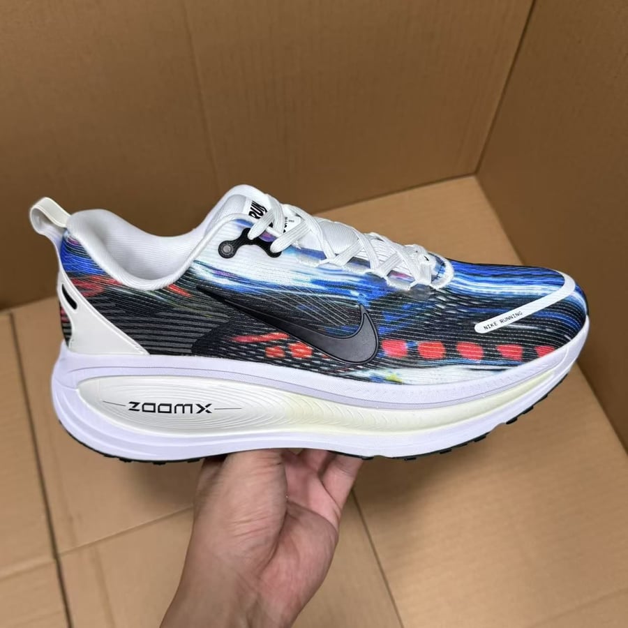 View 5 - White / Blue