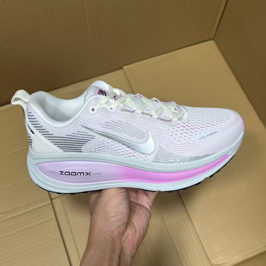 View 3 - White / Purple