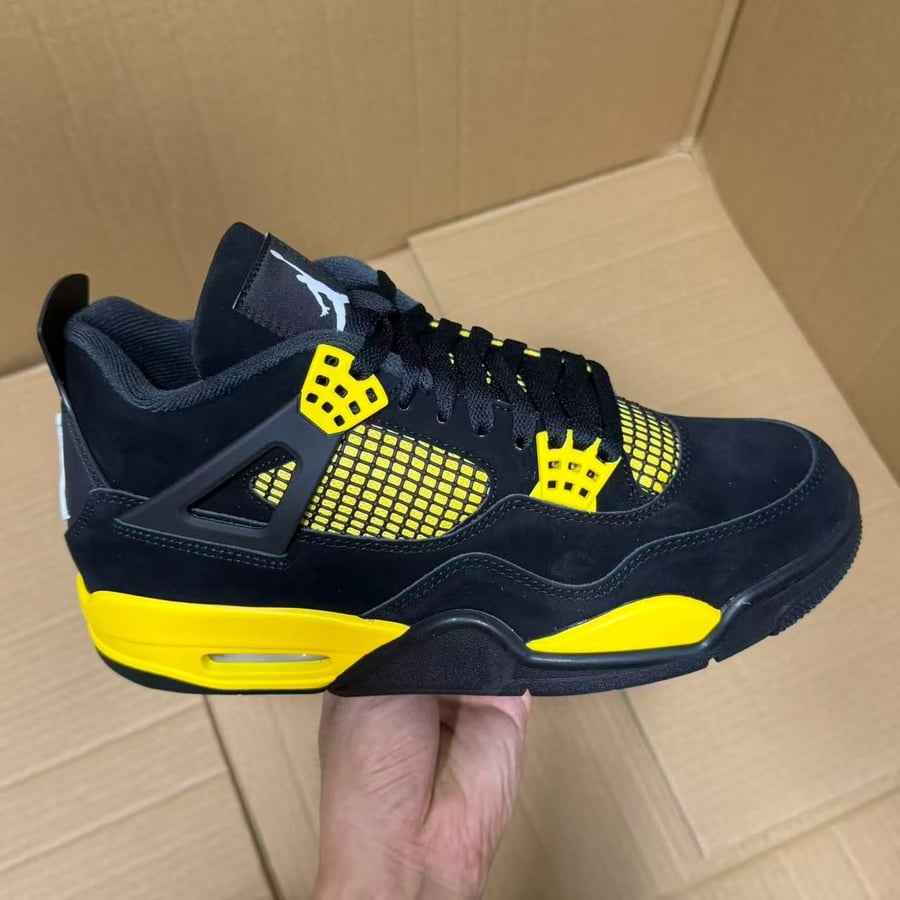 View 8 - Yellow