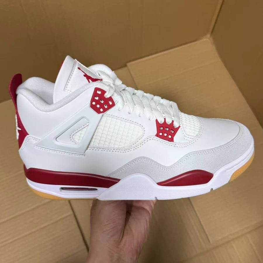 View 7 - White / Red