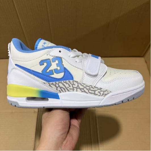View 7 - White / Blue