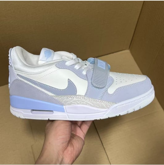 View 2 - White / Grey