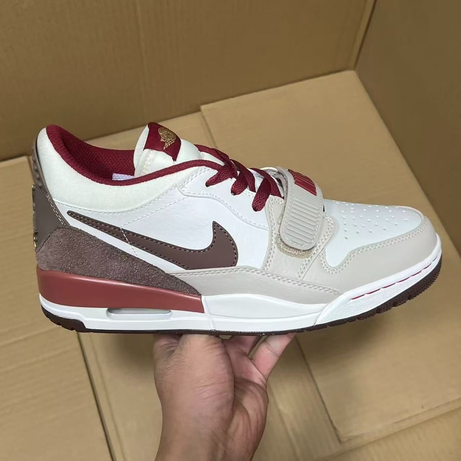 View 4 - Brown / Red