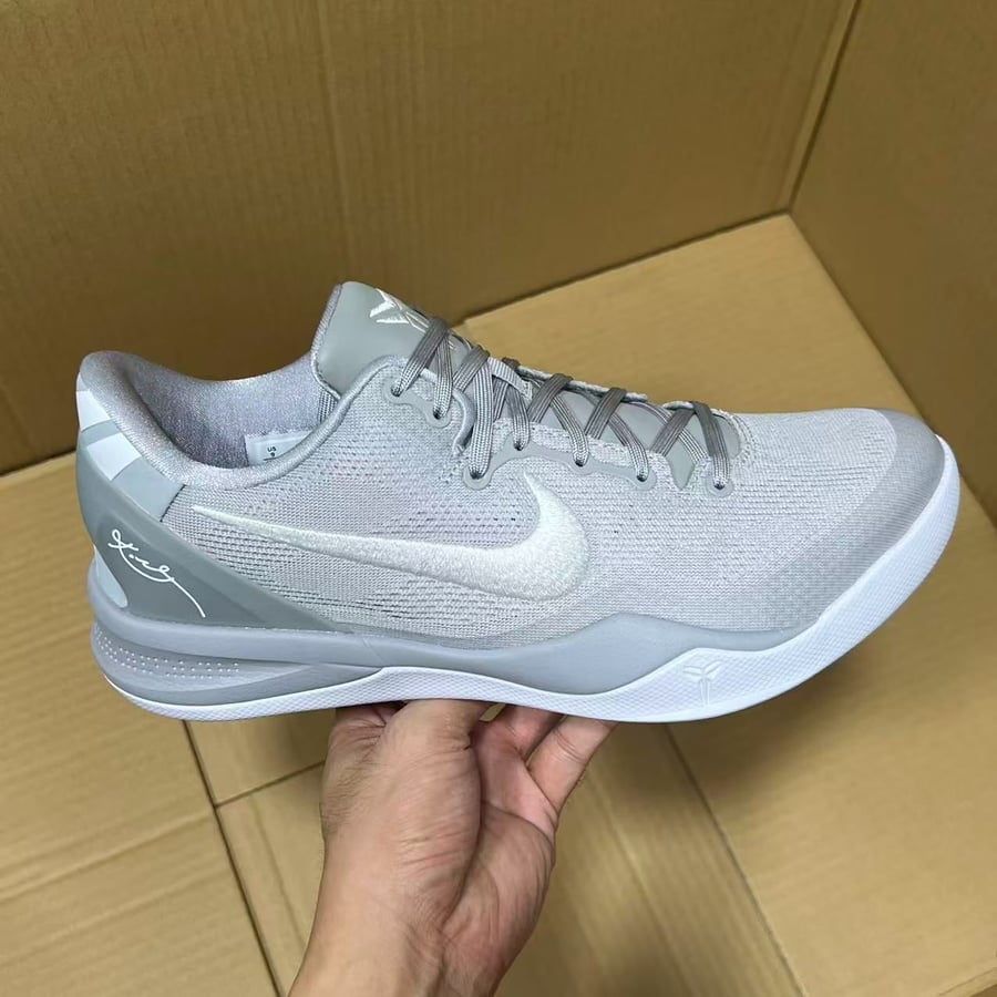 View 5 - White / Grey