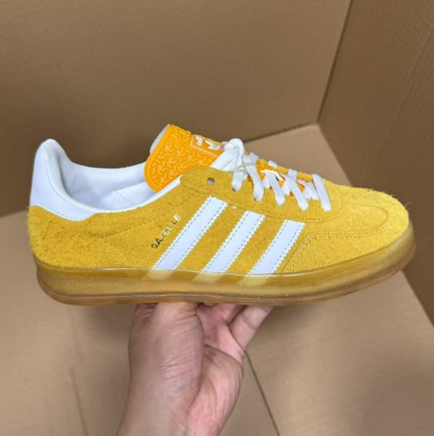 View 4 - White / Yellow