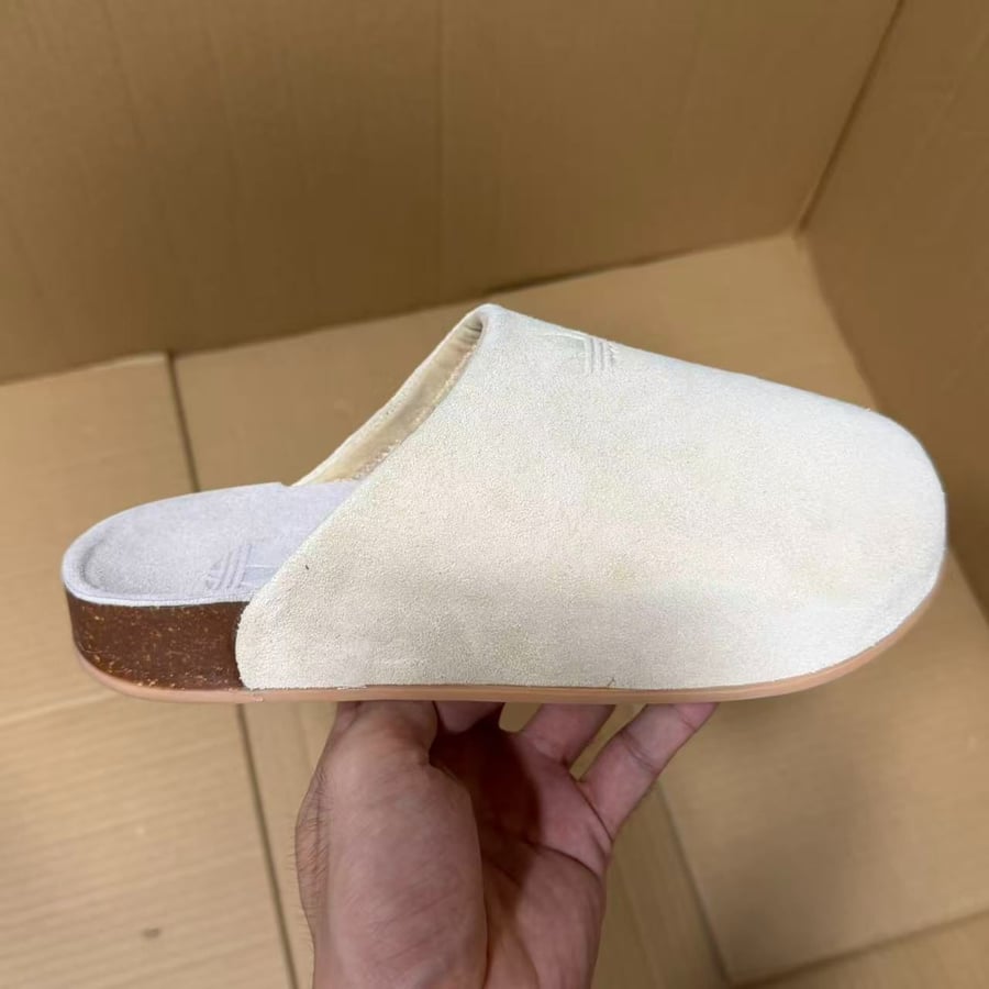 View 3 - Beige