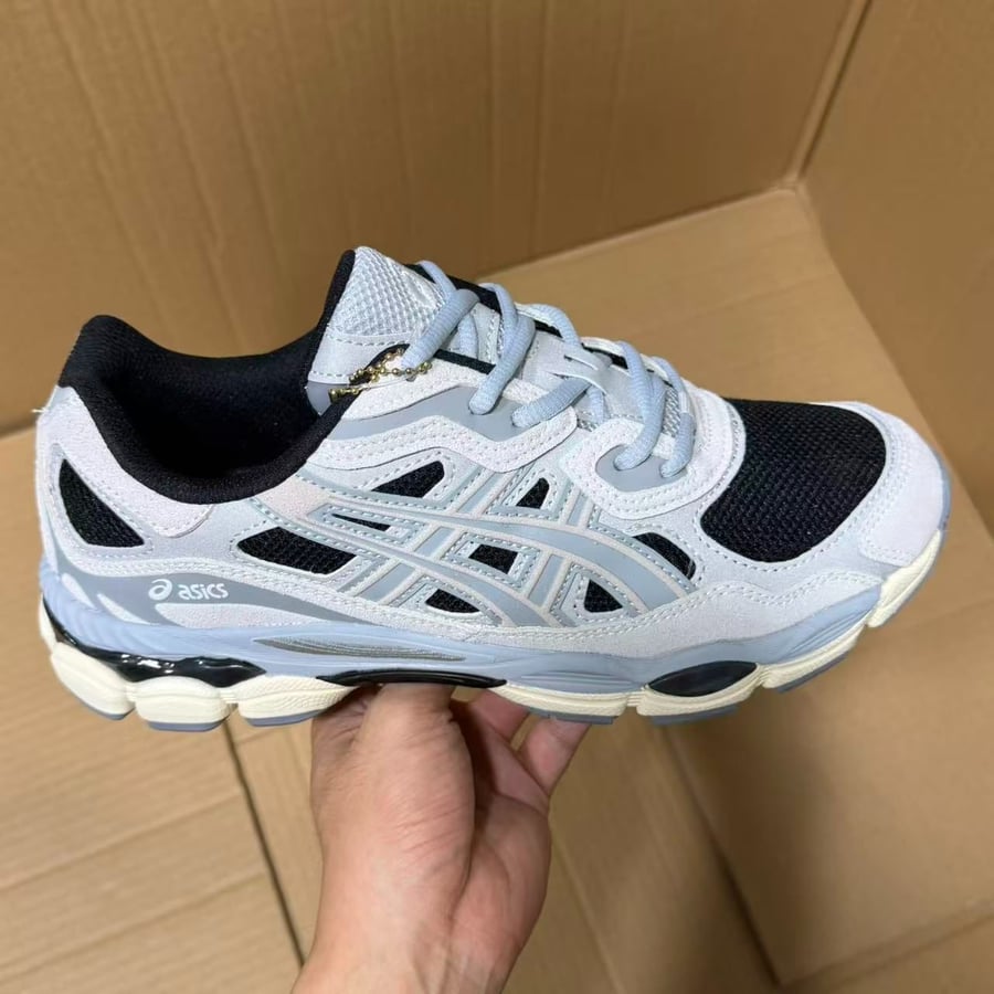 View 7 - Black / Grey