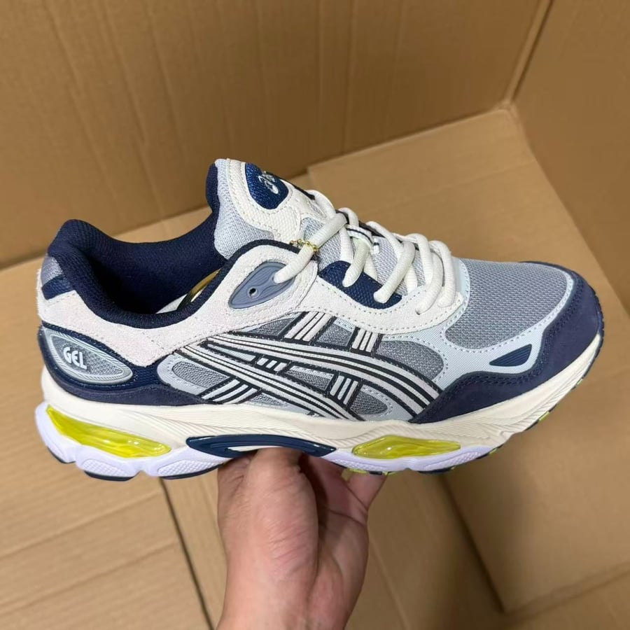View 2 - Grey / Blue