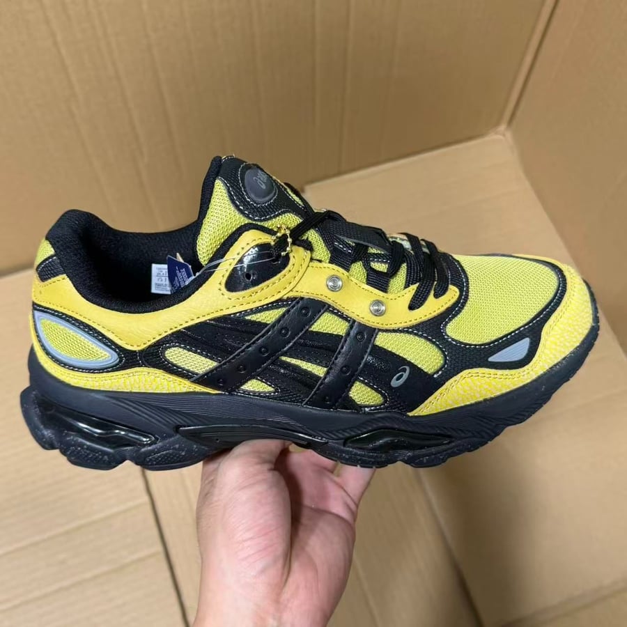 View 4 - Black / Yellow