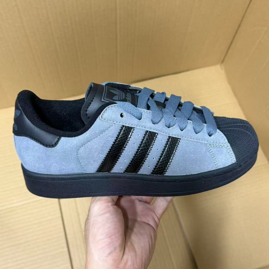 View 2 - Black / Grey