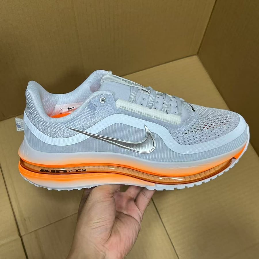 View 7 - White / Orange