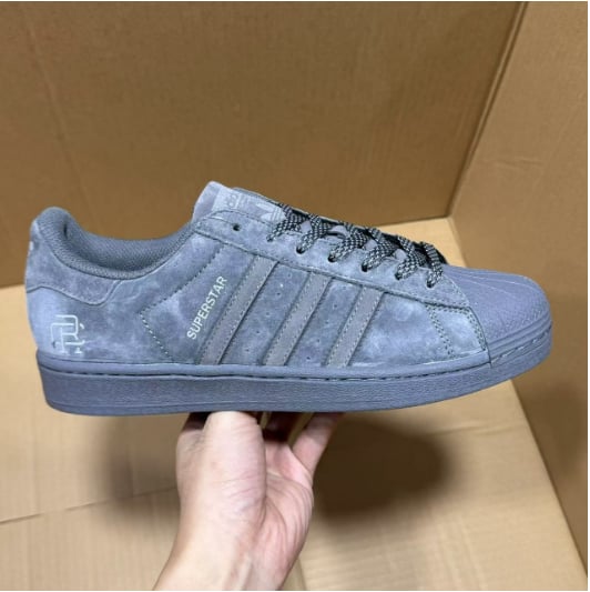 View 3 - Grey