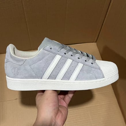View 7 - White / Grey