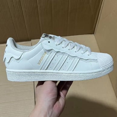 Sneakers Exclusive Batch Superstar Series