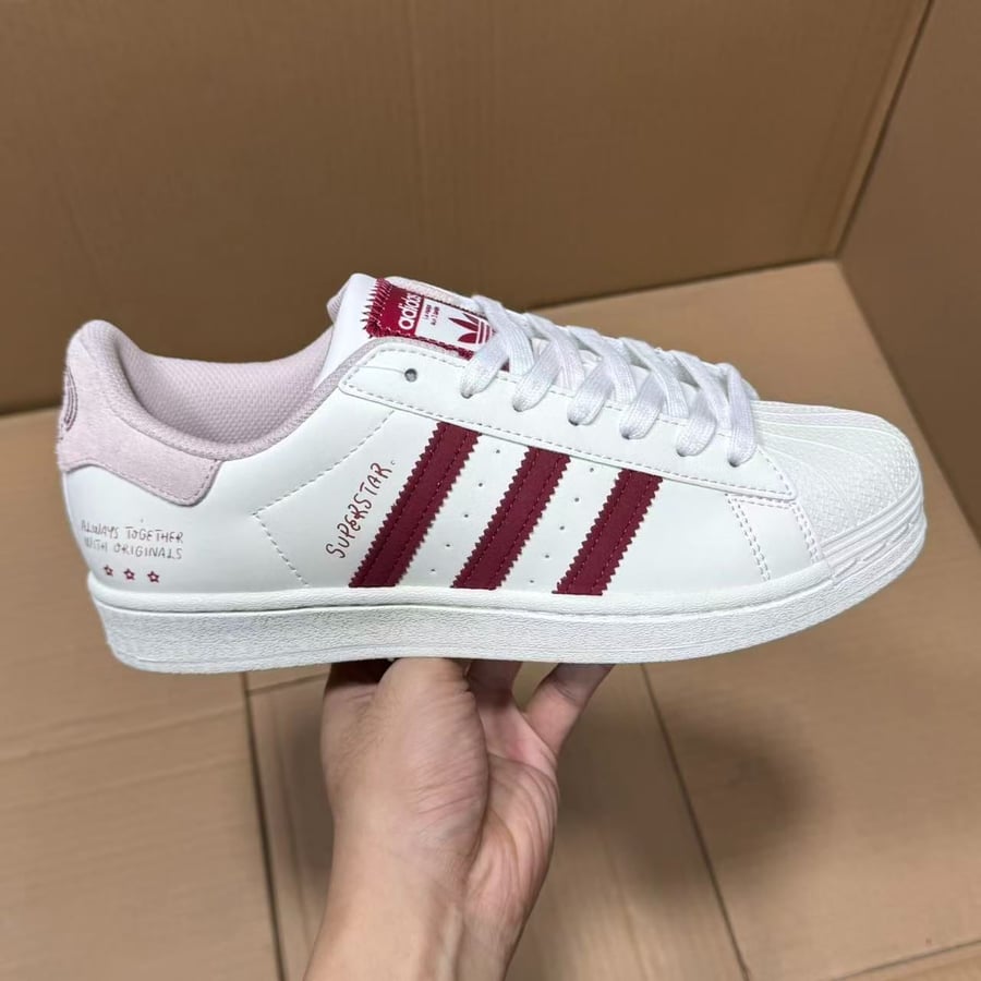 Sneakers Exclusive Batch Superstar Series