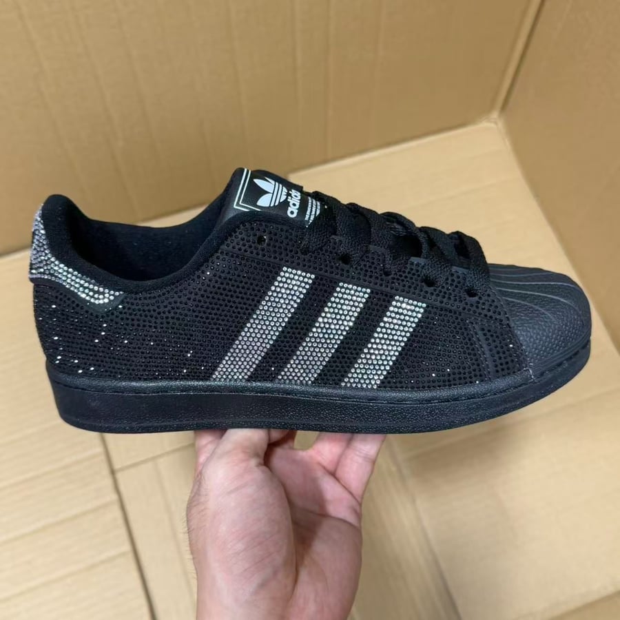 View 2 - Black / Grey