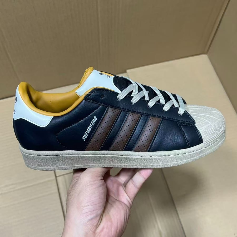 View 4 - Black / Brown