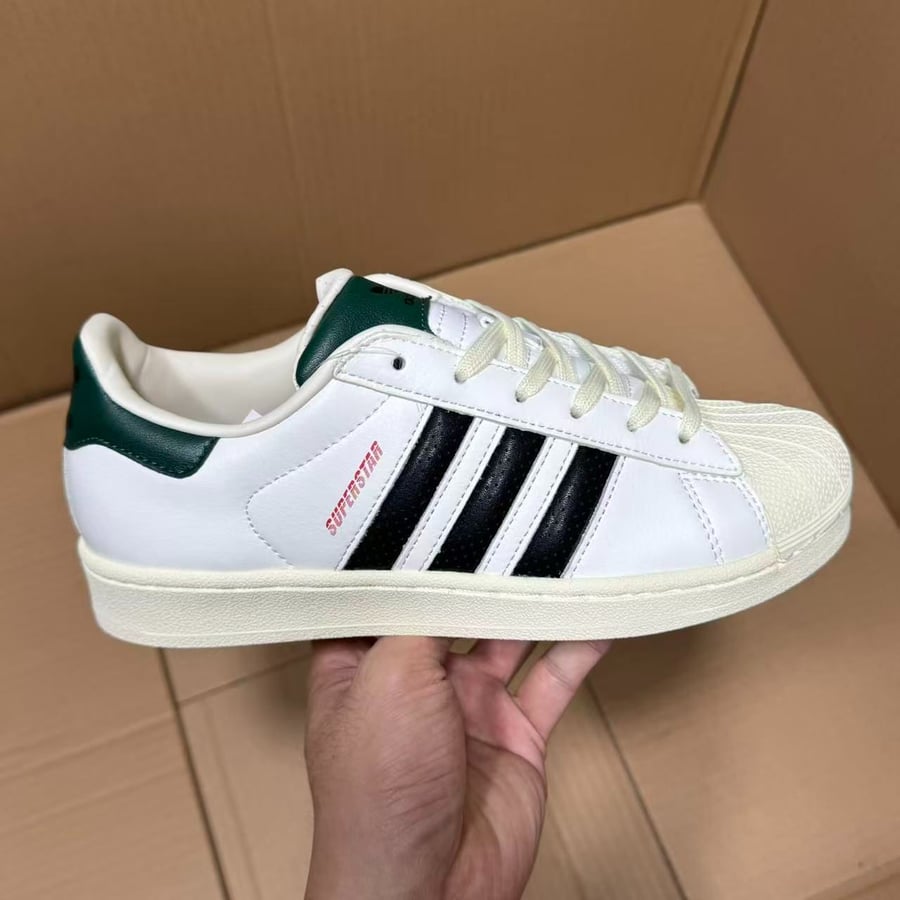 View 6 - White / Green