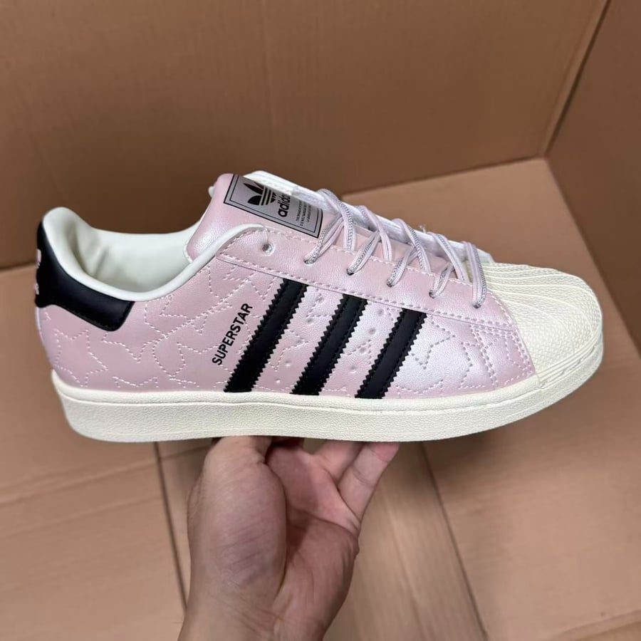 Sneakers Exclusive Batch Superstar Series