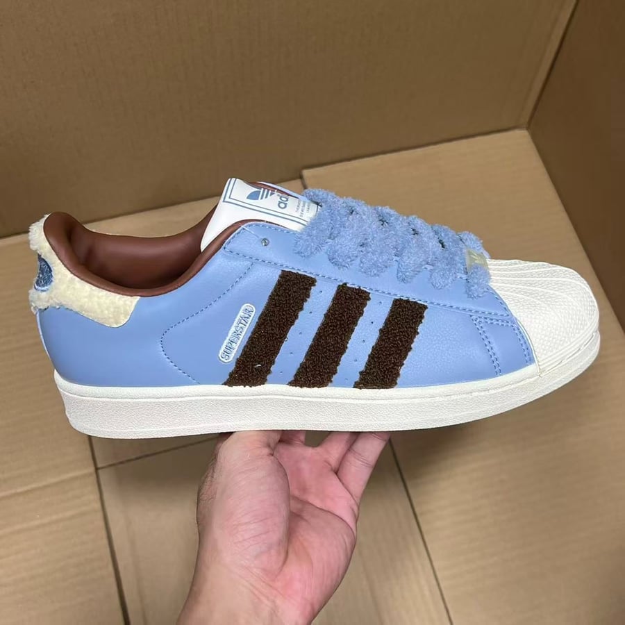 View 2 - Blue