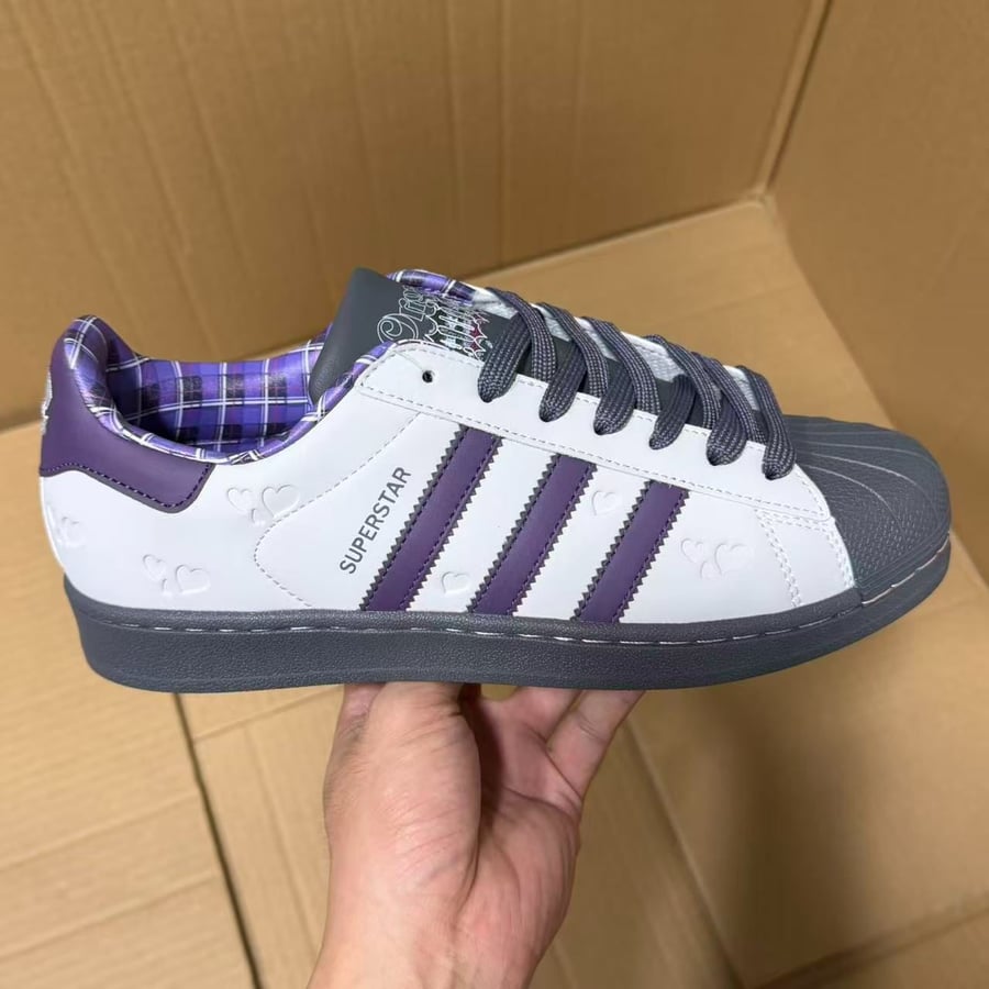 Sneakers Exclusive Batch Superstar Series