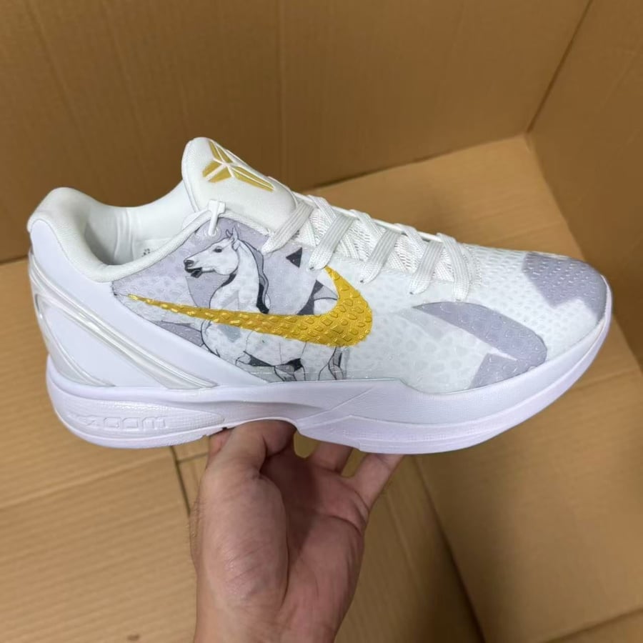 View 7 - White / Gold