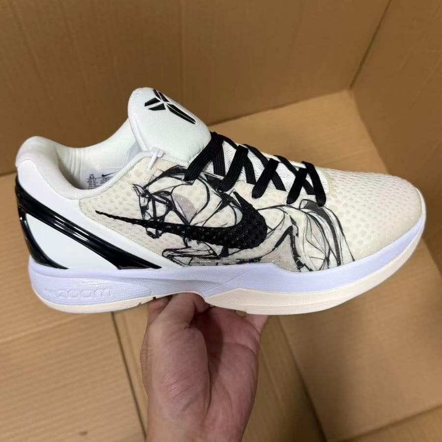 View 2 - Black / Beige