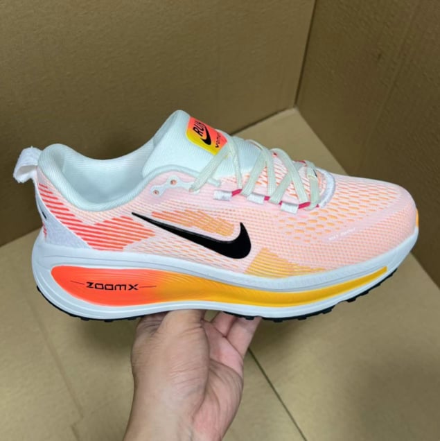View 4 - White / Orange