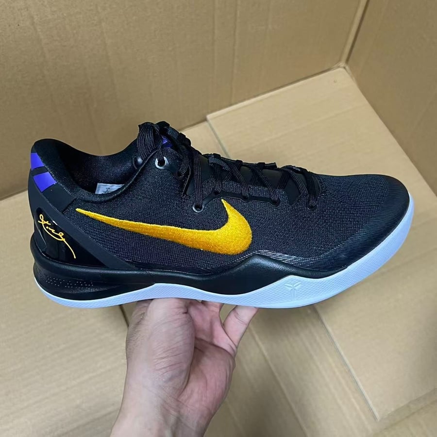View 6 - Black / Gold