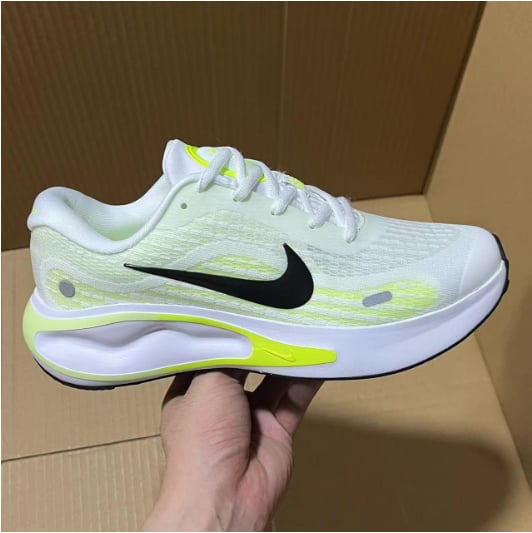 View 2 - White / Green