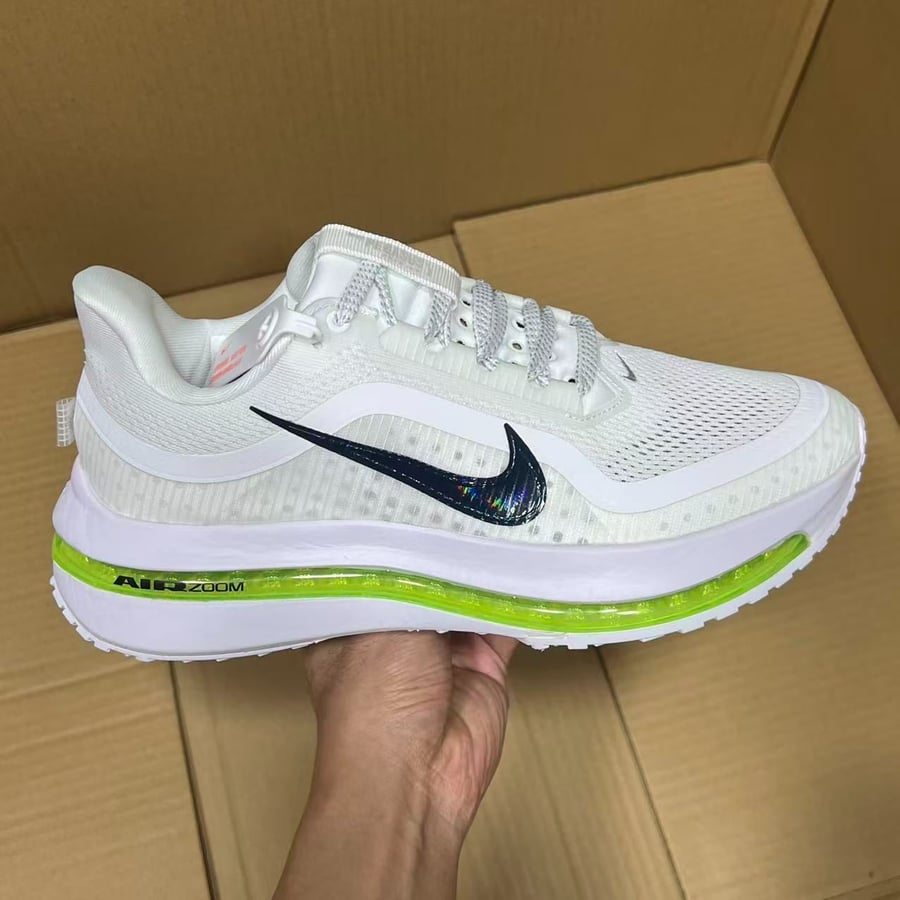 View 4 - White / Green
