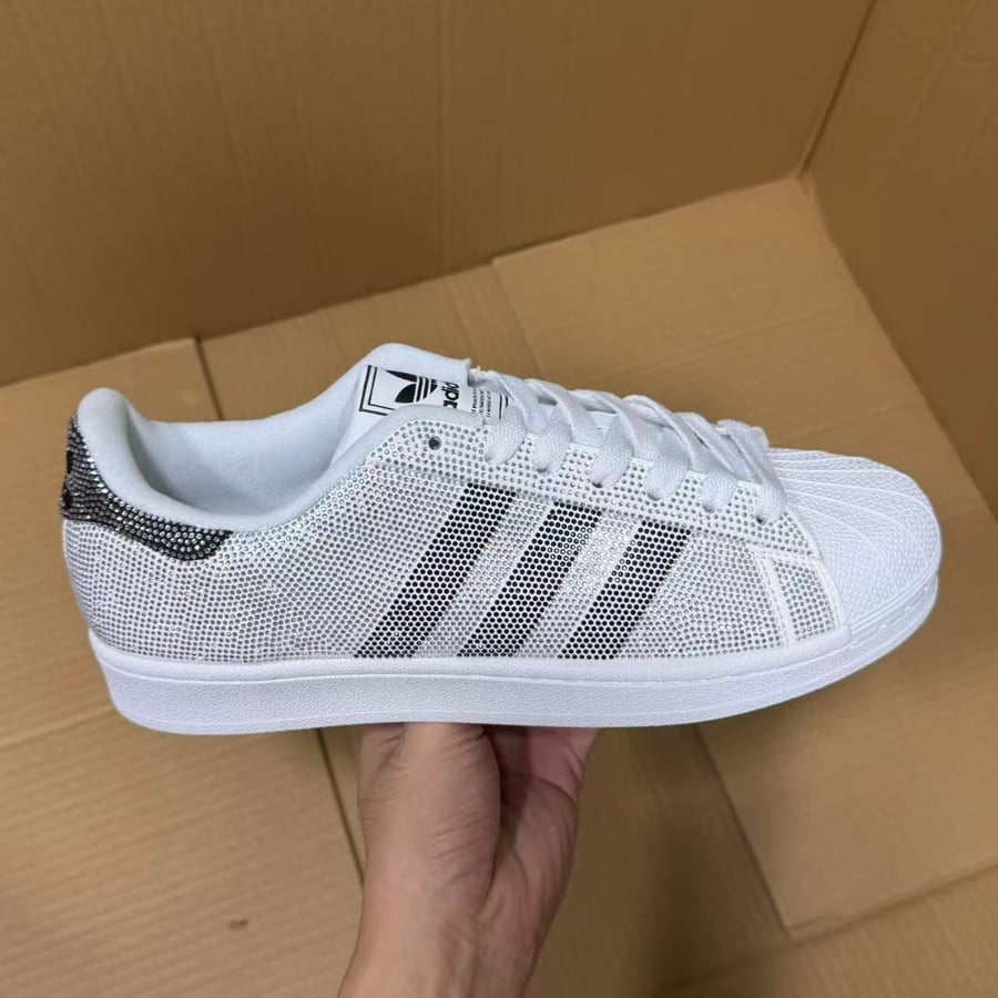View 3 - Grey