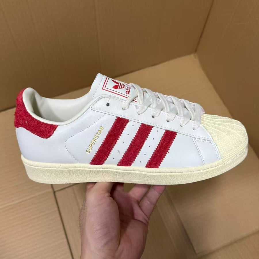 Sneakers Exclusive Batch Superstar Series