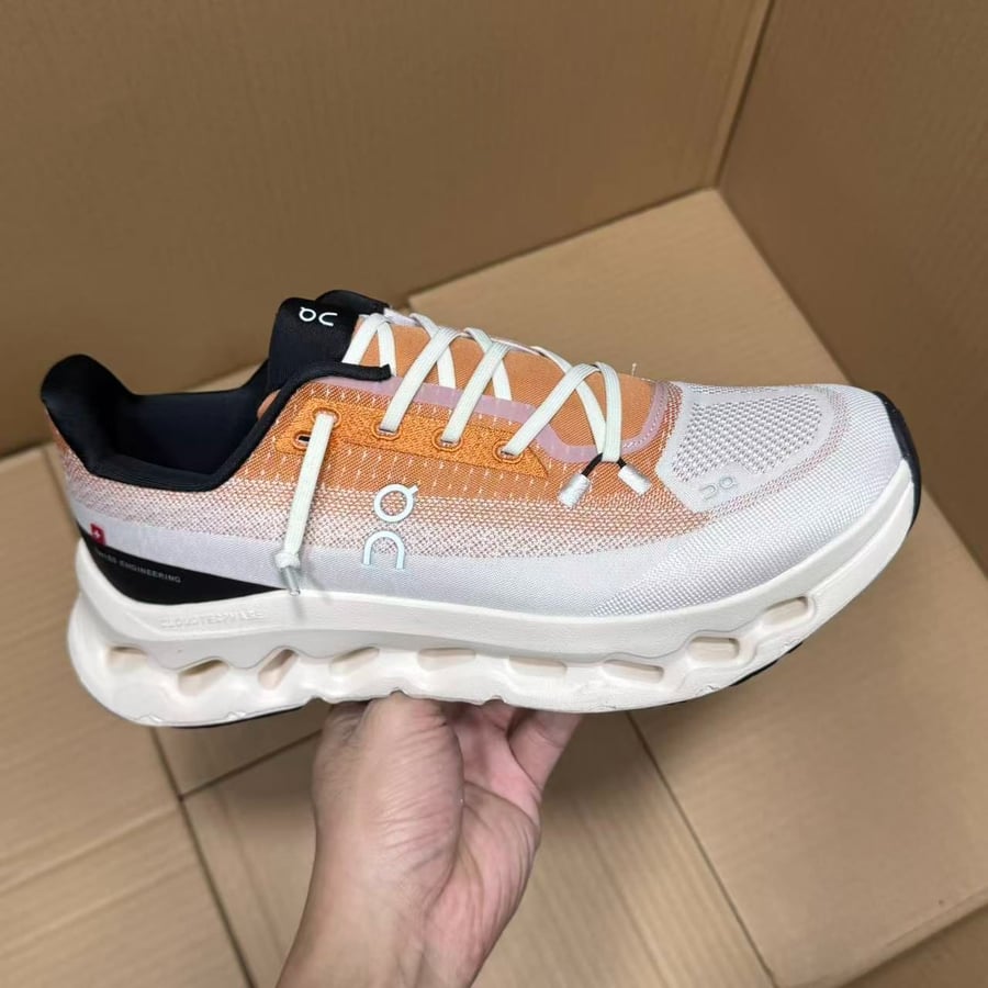 View 4 - White / Orange