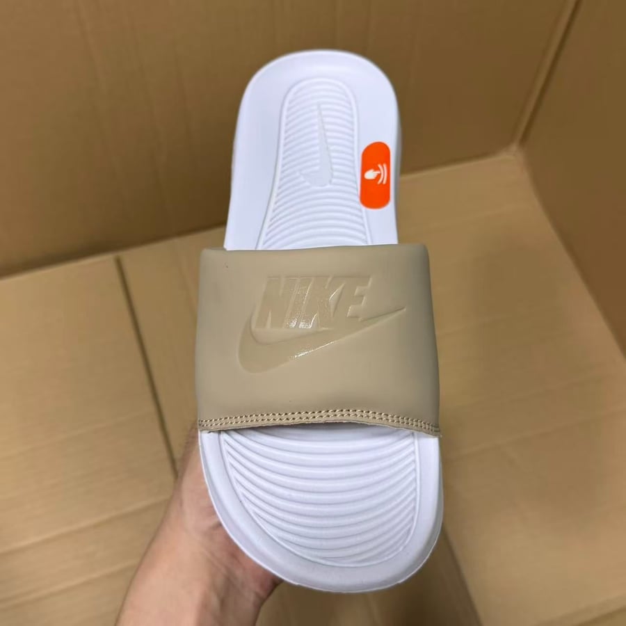Slides & Sandals Batch Nike Slides Series