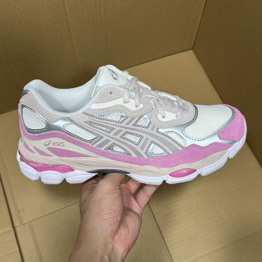 View 5 - White / Pink